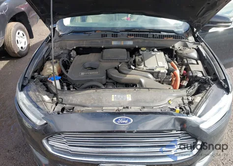 2013 Ford Fusion Hybrid Se из США, поврежденный, VIN 3FA6P0LU8DR161602